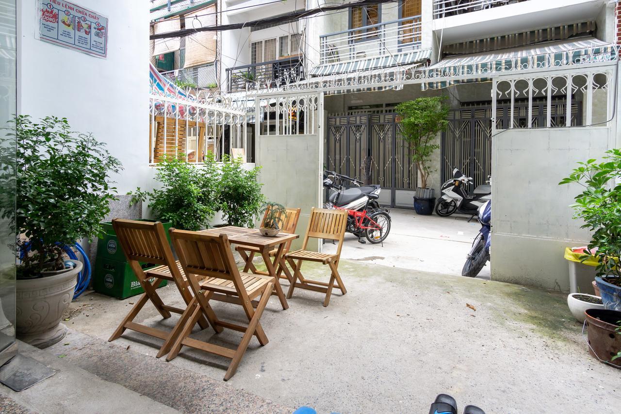 Condodo Hostel Хошимин Экстерьер фото