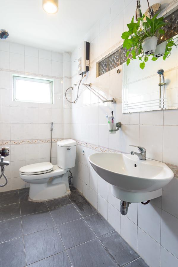 Condodo Hostel Хошимин Экстерьер фото